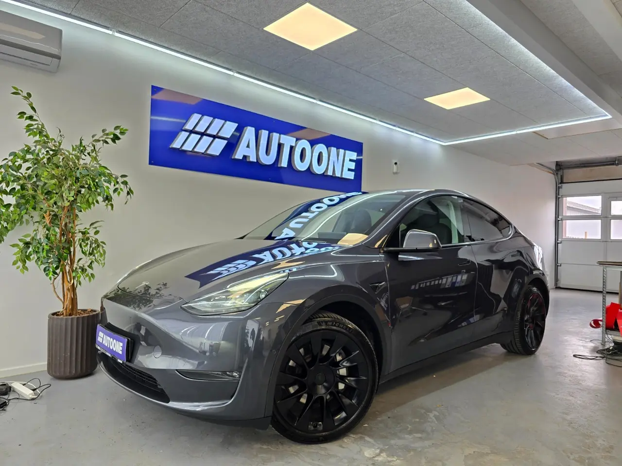 Billede 1 - Tesla Model Y Long Range AWD