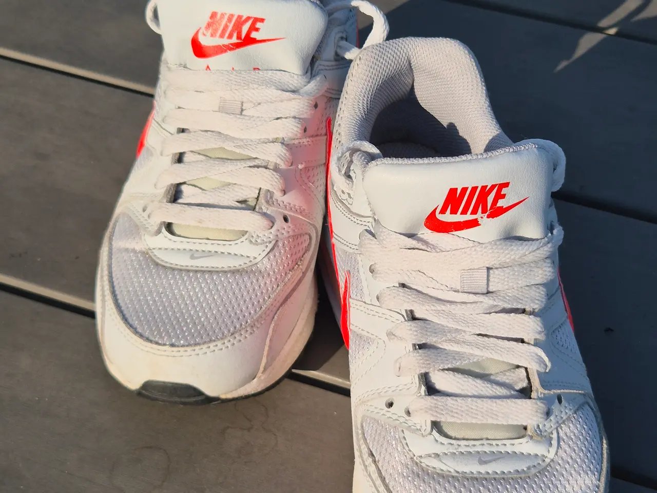 Billede 2 - SNEAKERS, brugt alt for lidt.
