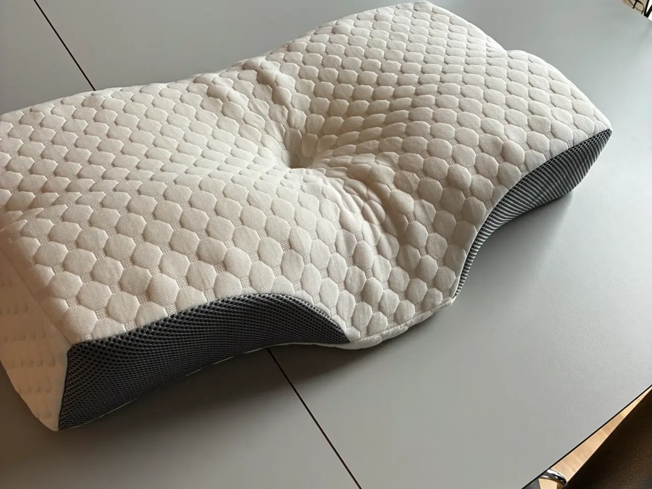Billede 3 - Ergonomisk hovedpude