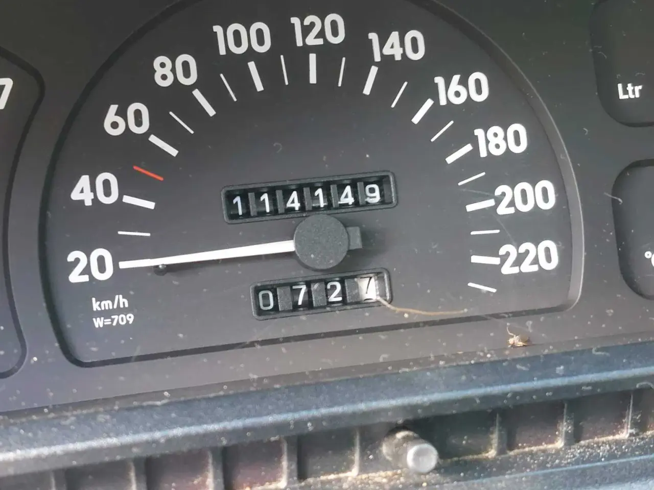 Billede 3 - Opel Omega Veteran – En Tidskapsel på Hjul.