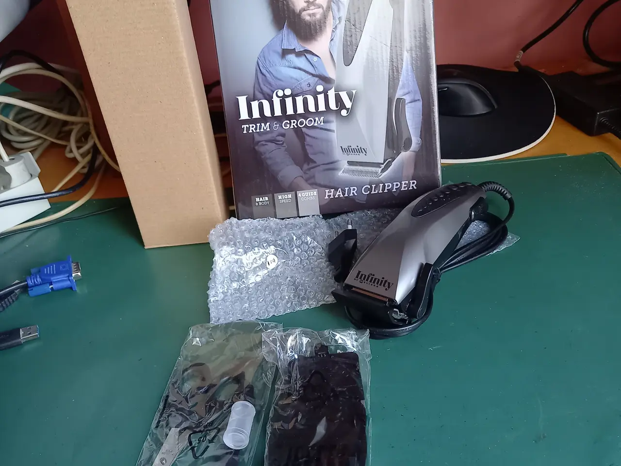 Billede 1 -  flot Infinity barber maskine med kasse 