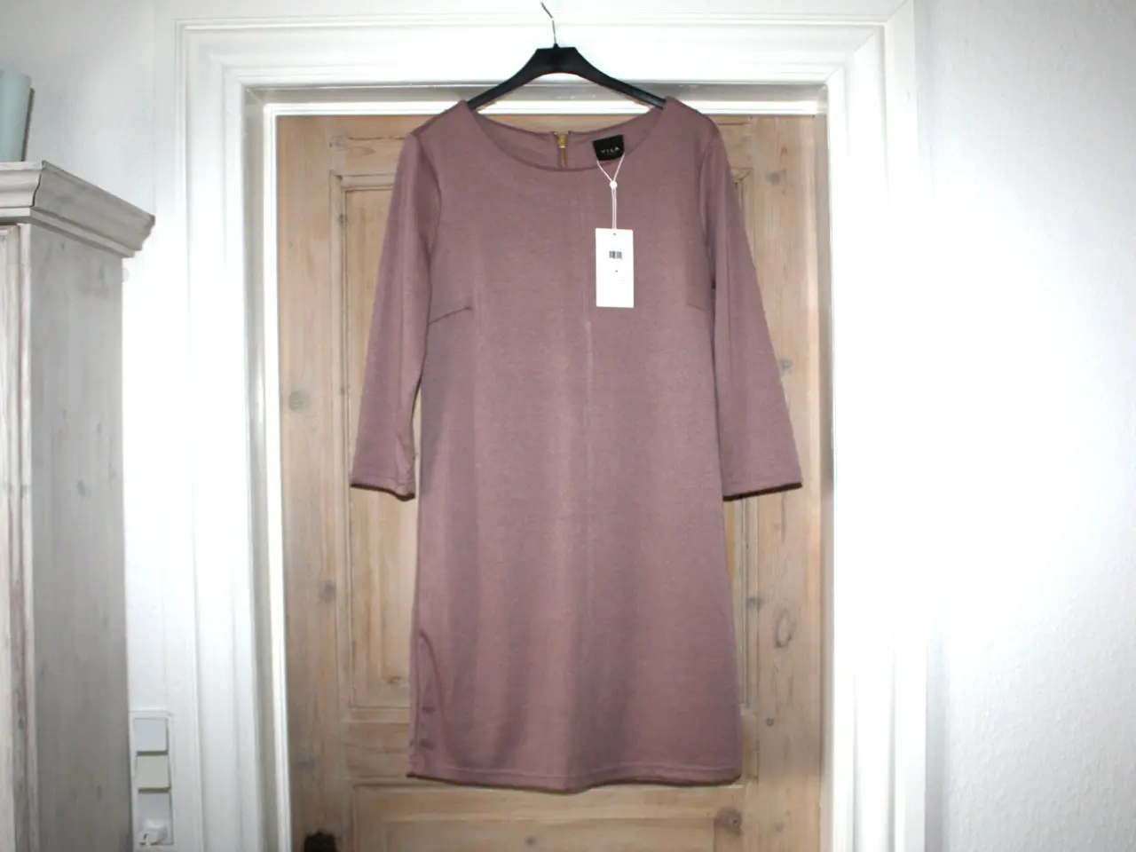Billede 1 - Vila kjole str. M ny 18% viscose 79% polyester 3%