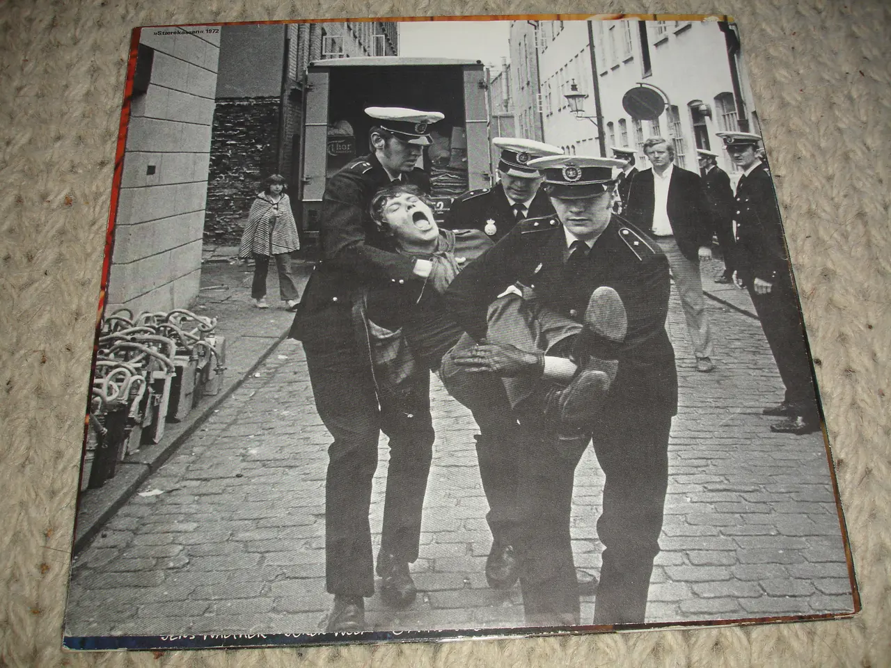 Billede 4 - (Sender gerne) Kim Larsen – Midt Om Natten