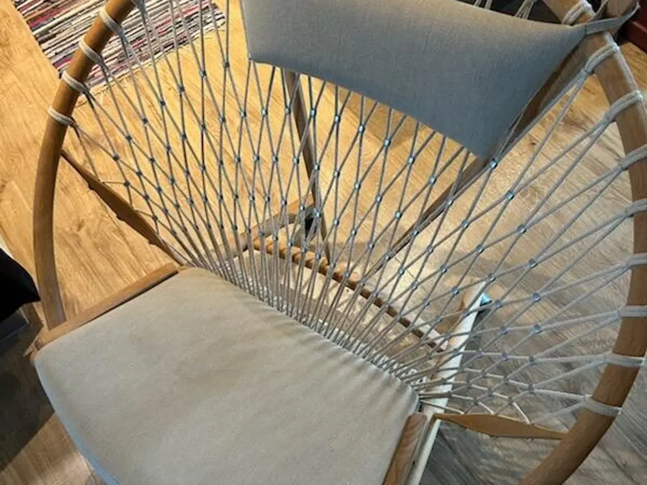 Billede 3 - Cirkelstolen PP130 designet af Hans J Wegner
