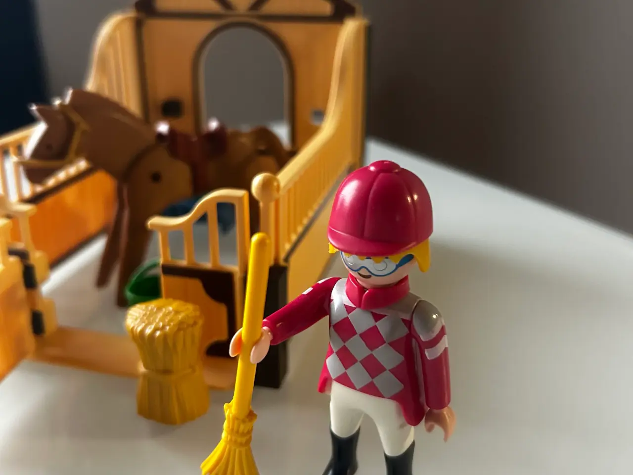 Billede 2 - Playmobil heste luftrør med rytter 
