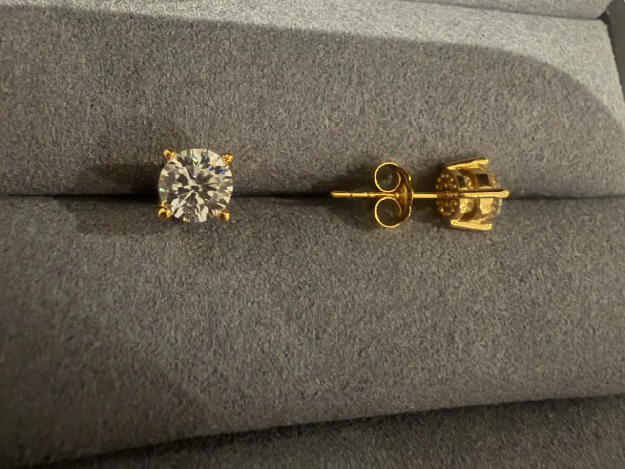Billede 1 - 18karat Au750 0,5carat lab-grown moissanite