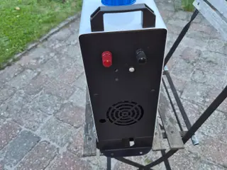 Dieselfyr, værksted, båd. Camping