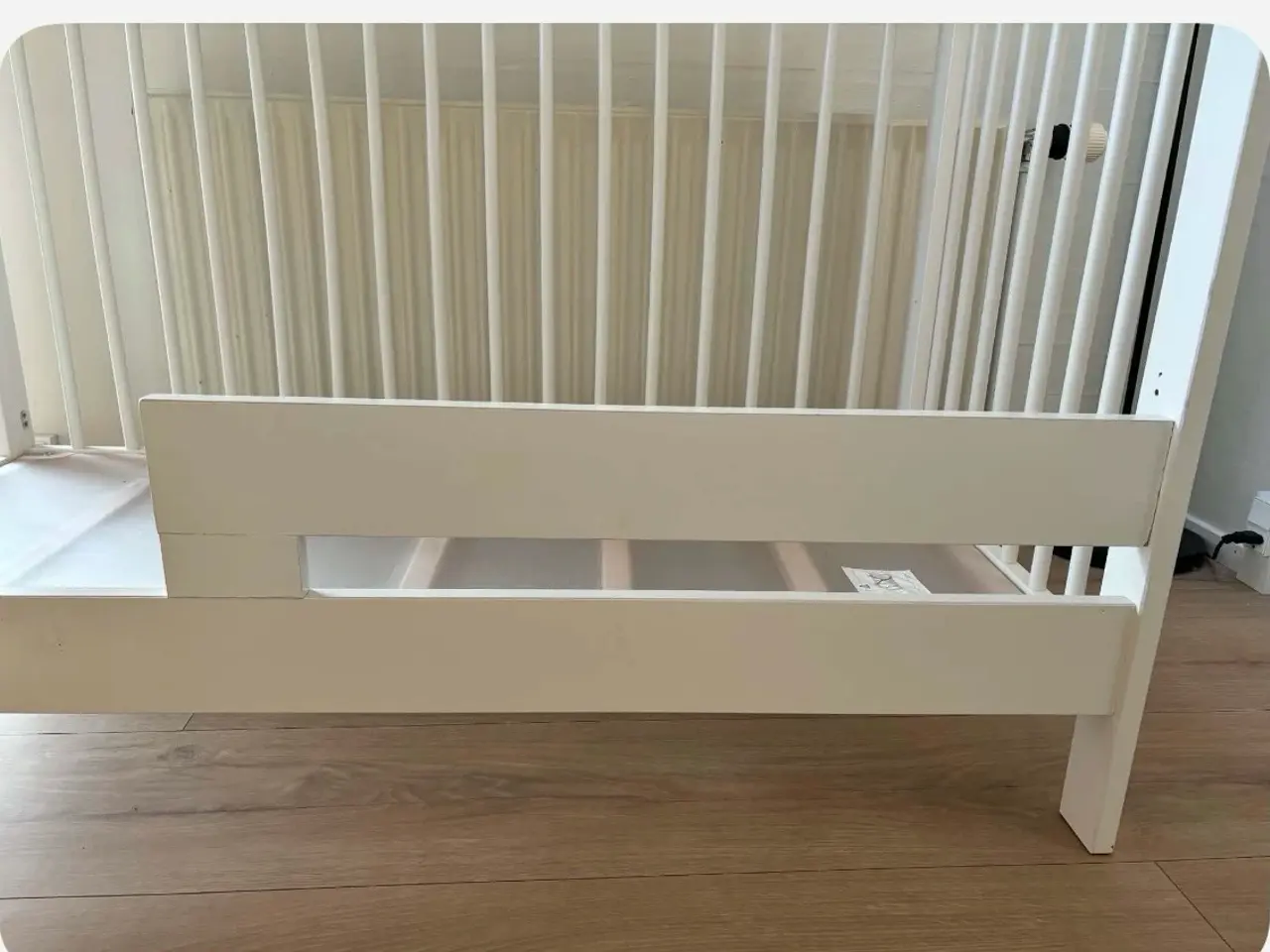Billede 3 - Tremmeseng Ikea