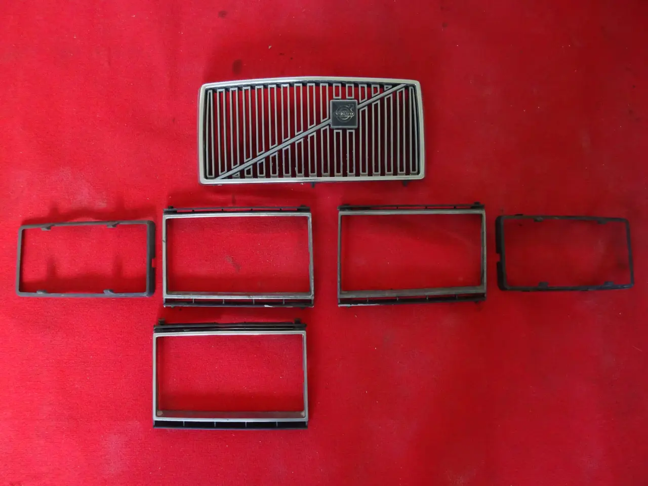 Billede 1 - Volvo 262,264 frontgitter,forlygte rammer