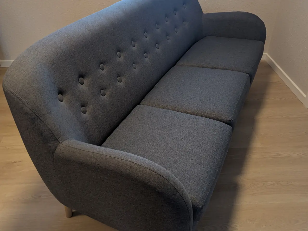 Billede 5 - Flot grå 3-personers sofa 