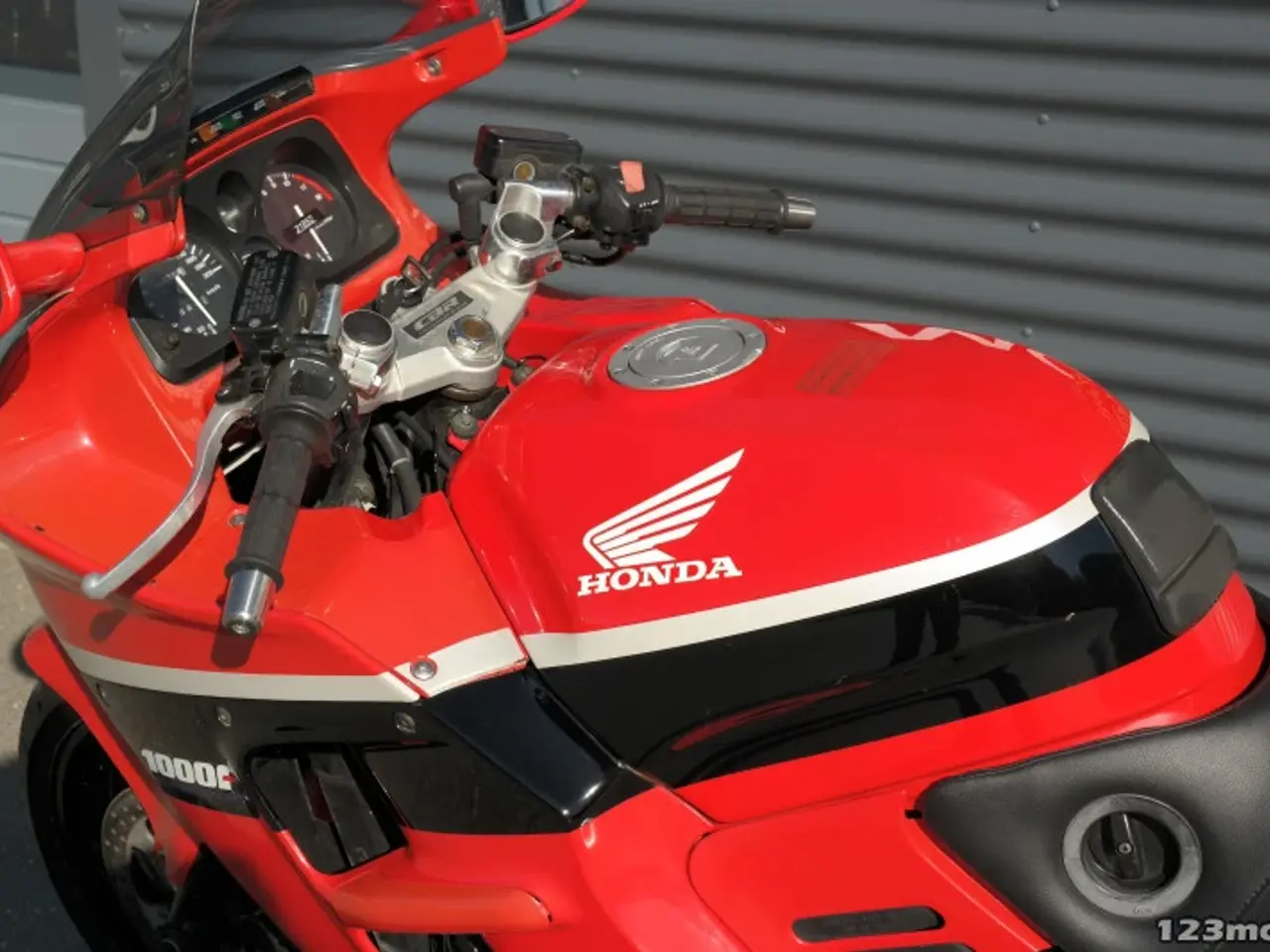 Billede 23 - Honda CBR 1000 F ENGROS/UDEN KLARGØRING