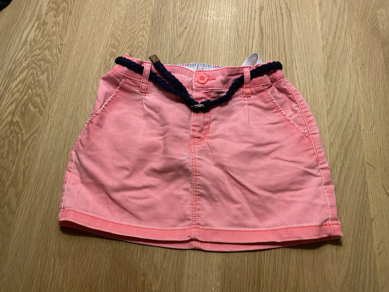 Billede 8 - Bukser, kjoler, tshirt, bluser str. 140