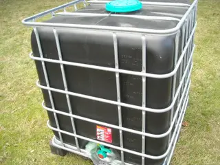 Palletank i sort plast