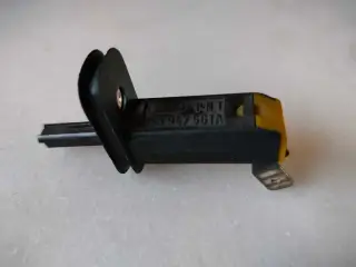 Dørkontakt Audi 80/90/100 - 893 947 561 A