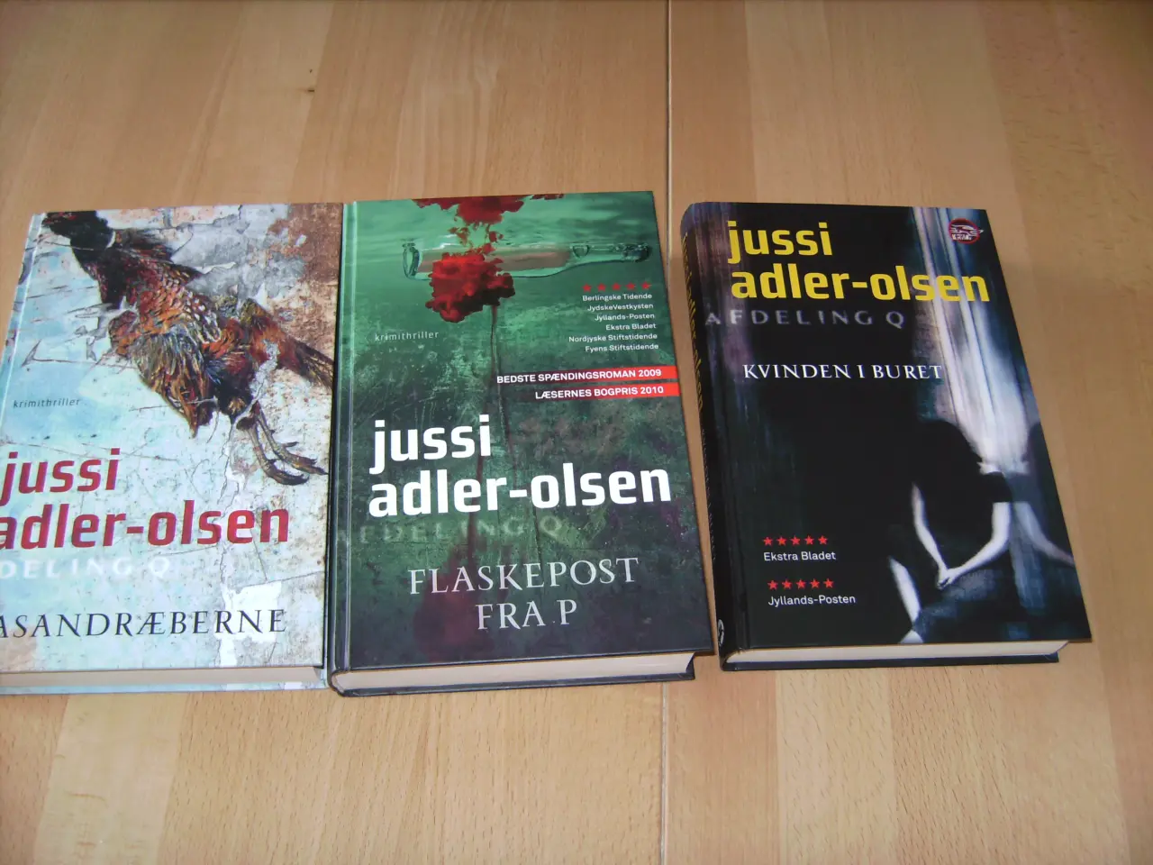 Billede 1 - Kvinden i buret og Flaskepost fra P