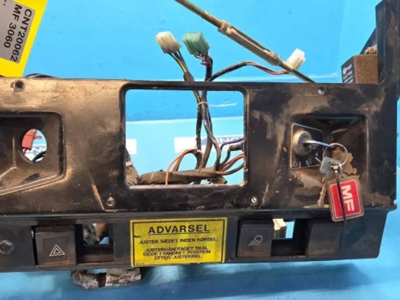 Billede 2 - Massey Ferguson 3060 Ledningsnet og Panel 3387308M2