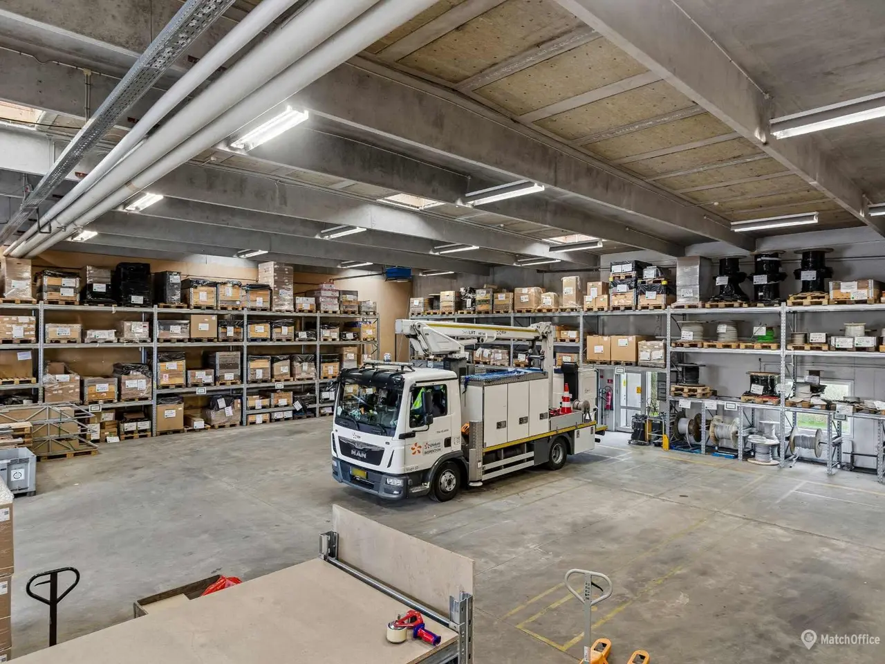 Billede 2 - 1.600m² lager og kontor på Avedøre Holme