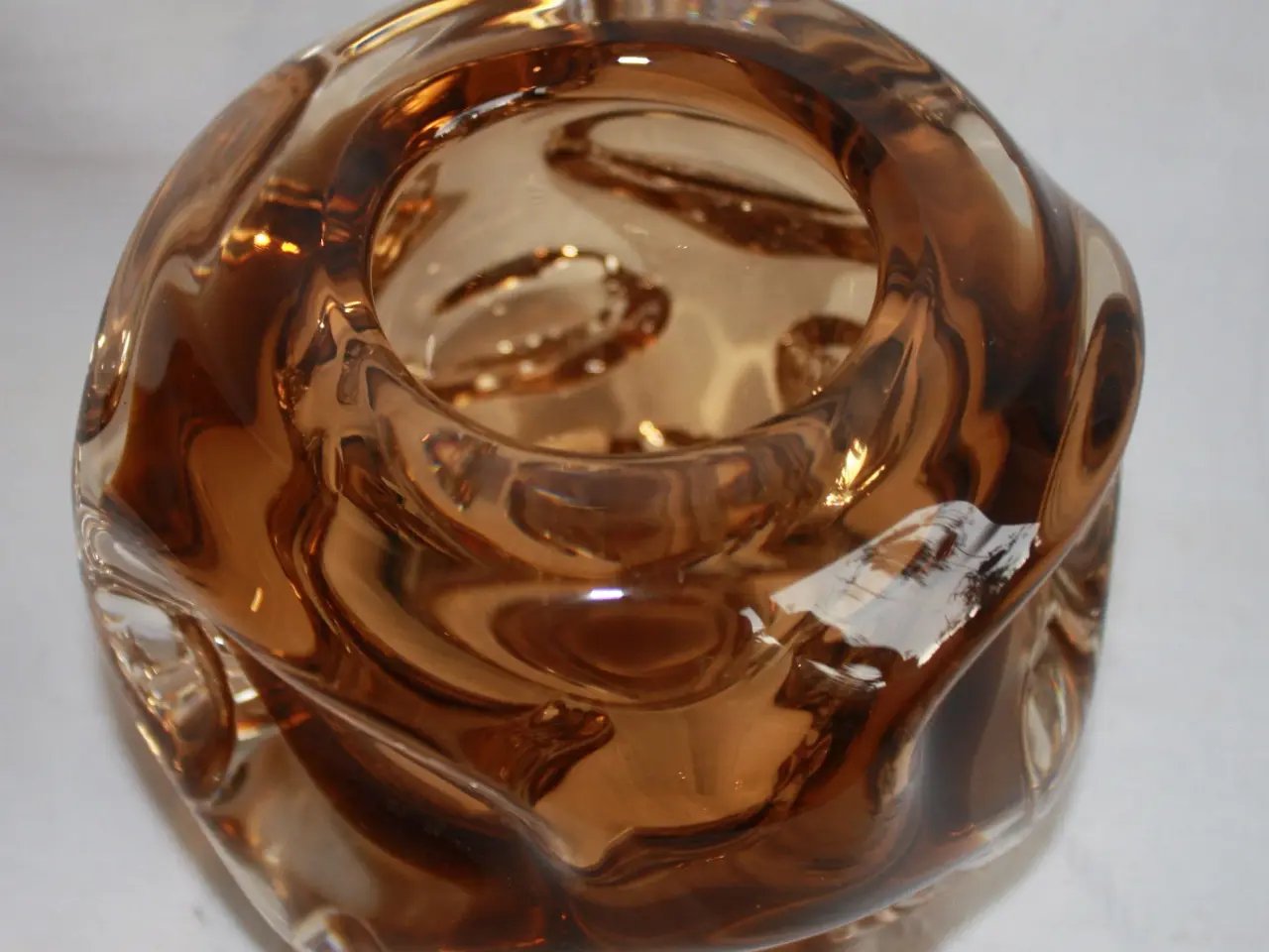 Billede 5 - Vase af brunt glas