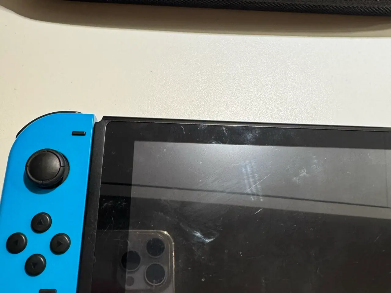 Billede 10 - Nintendo Switch V2 – Ekstra Joy-Con + Mario-etui