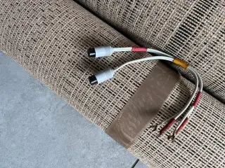 Højttaler kabel