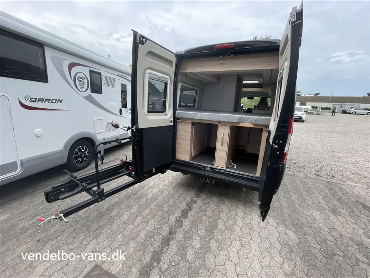 Billede 14 - 2023 - Dethleffs Globetrail   Enkeltsenge og stadig under 6 m