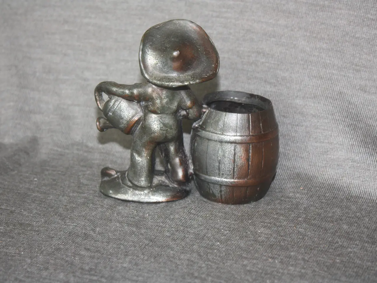 Billede 5 - Antik miniature bronze figur af dreng højde 11 cm
