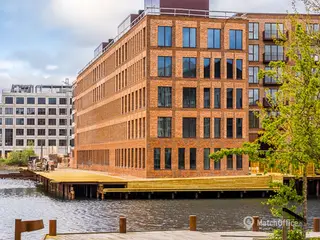 803 m² KONTOR MED FÆLLES KANTINE OG MØDECENTER - OG VANDUDSIGT!