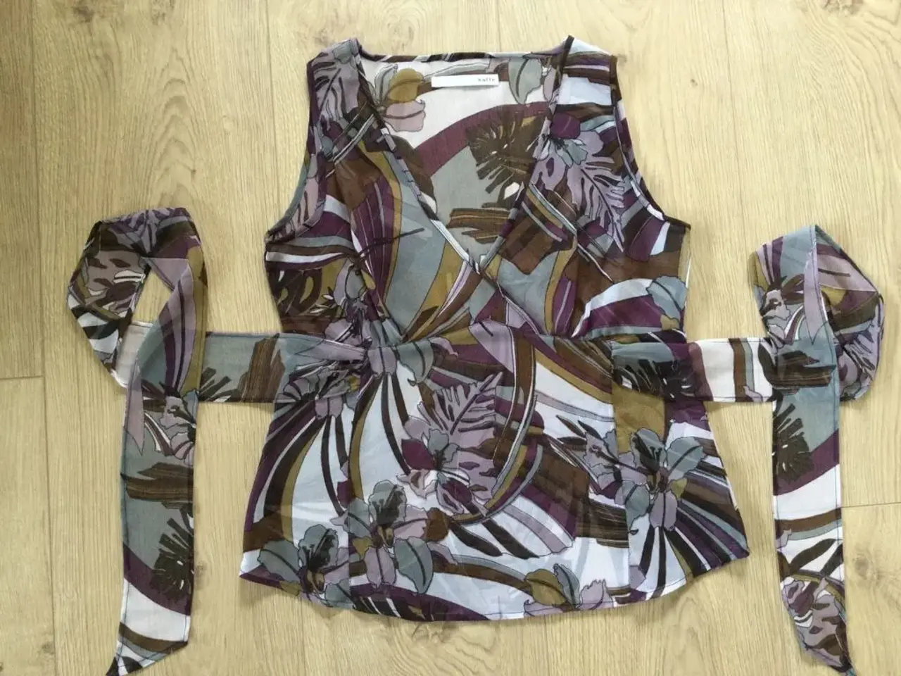 Billede 4 - Kaffe top / bluse str.  36 / 38