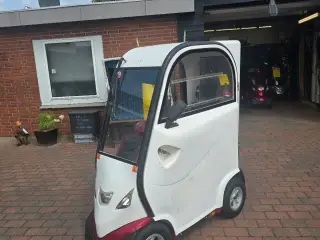 Apollo 928 kabinescooter