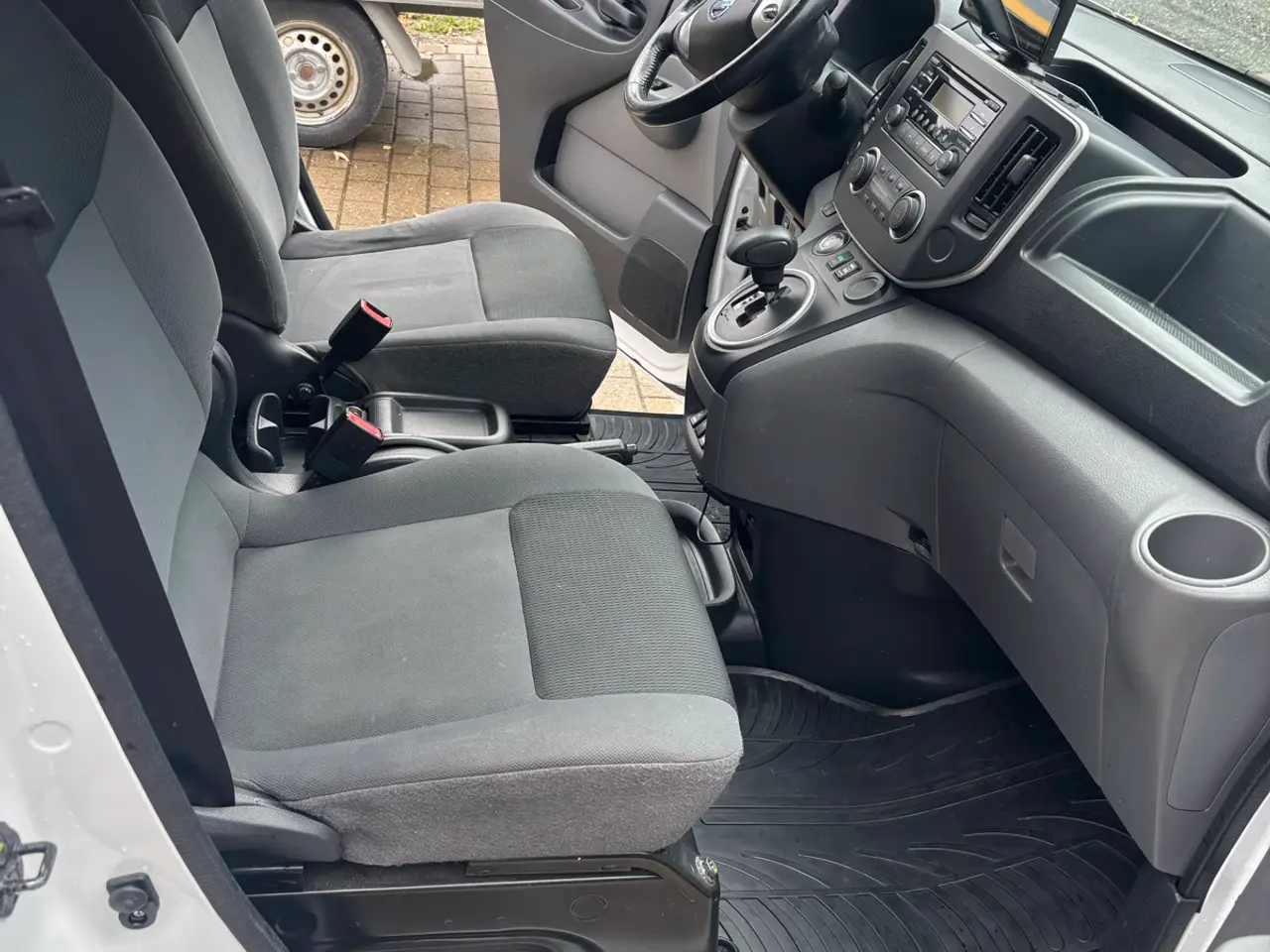 Billede 9 - Nissan e-nv 200 på hvide plader