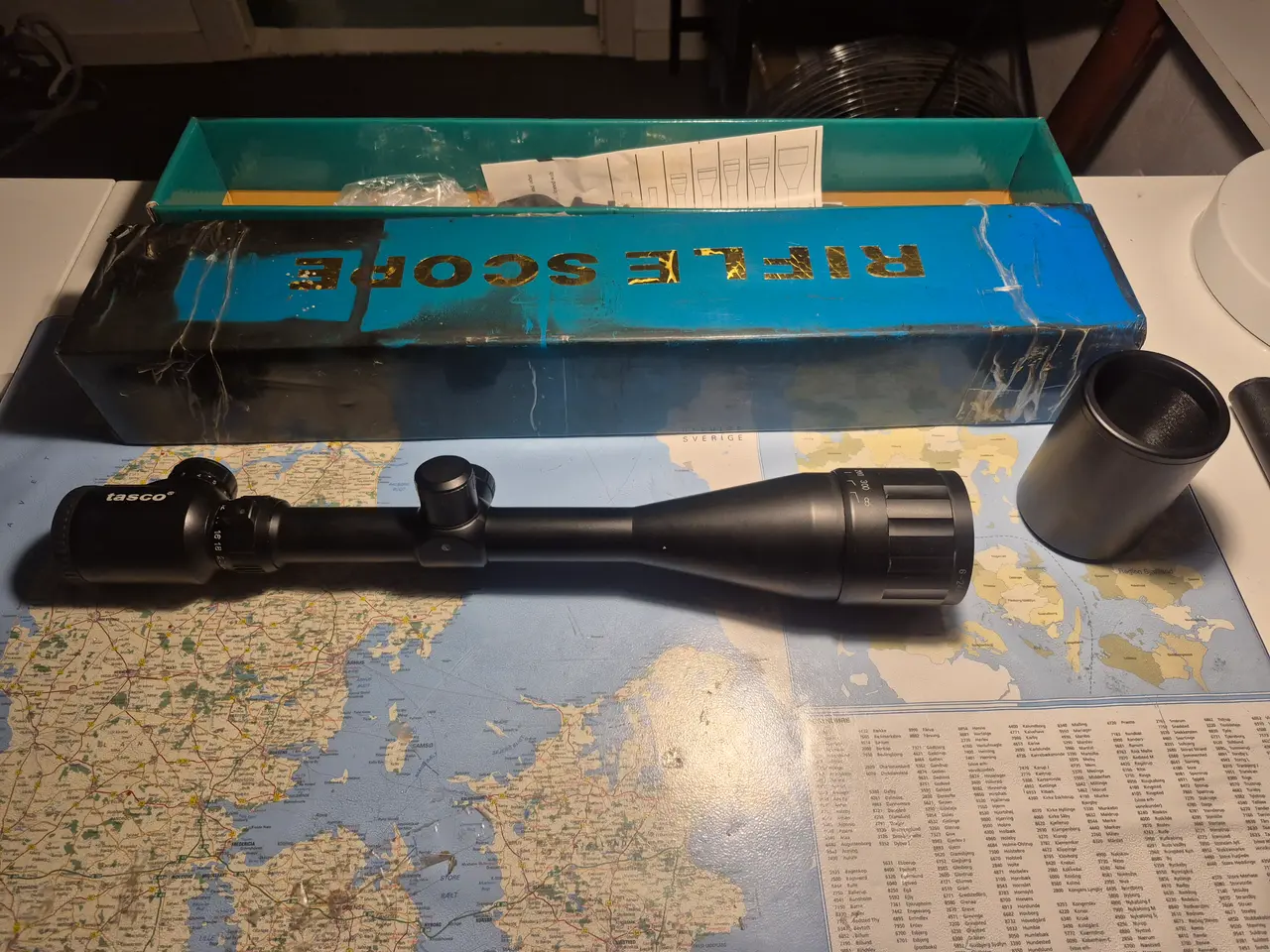 Billede 1 - Tasco 6-24x50 AOE riffel sigtekikkert.