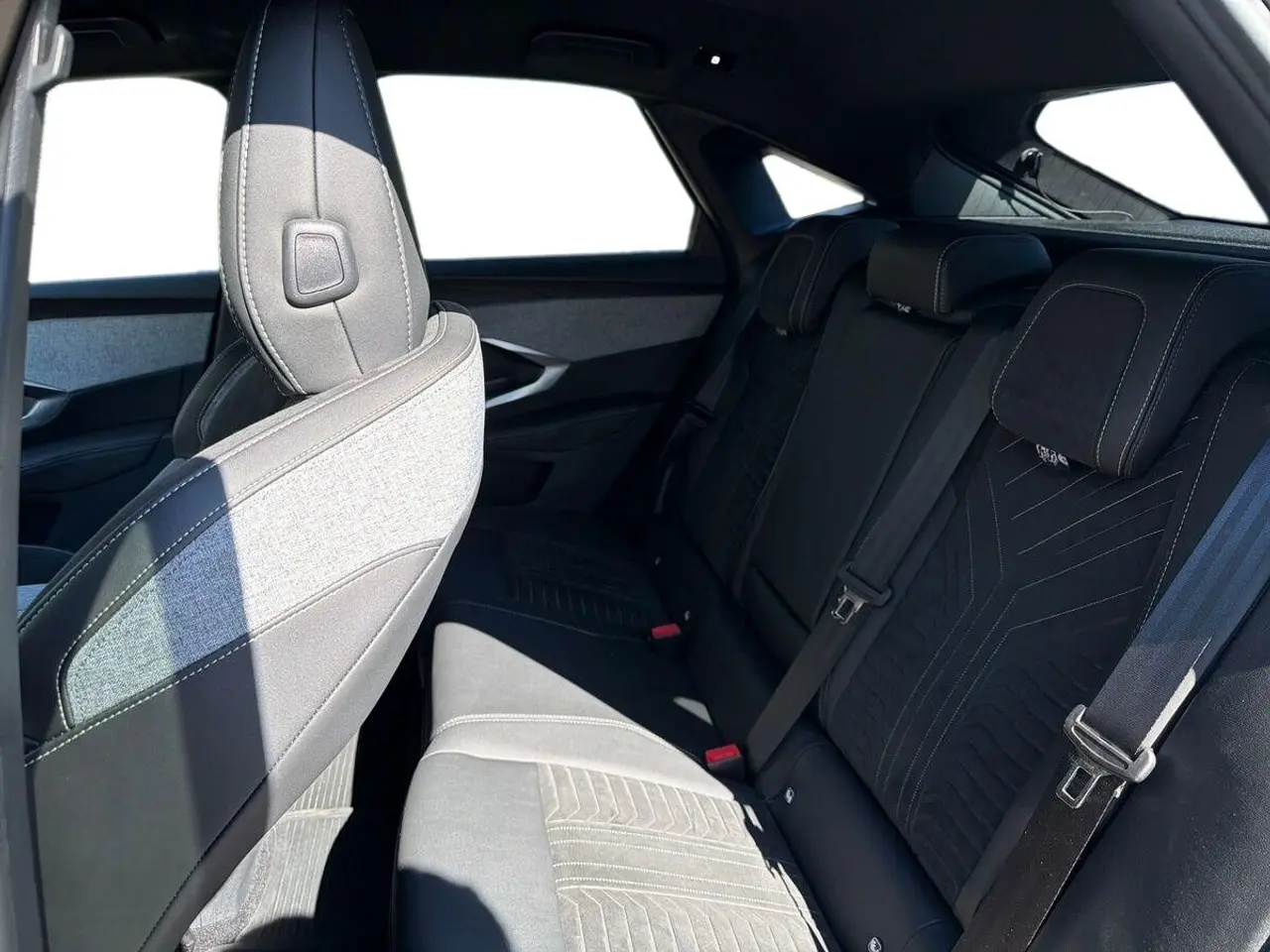 Billede 9 - Peugeot e-3008 77 GT Pack