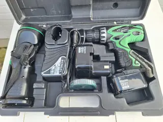 Hitachi boremaskine