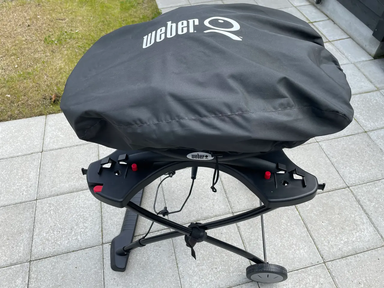 Billede 1 - Weber Q1400 elgrill med vogn og betræk