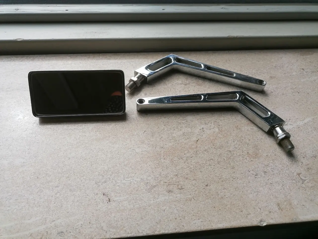 Billede 1 - Lille spejl og 2 holder- Yamaha XSV 650 ( Se% )