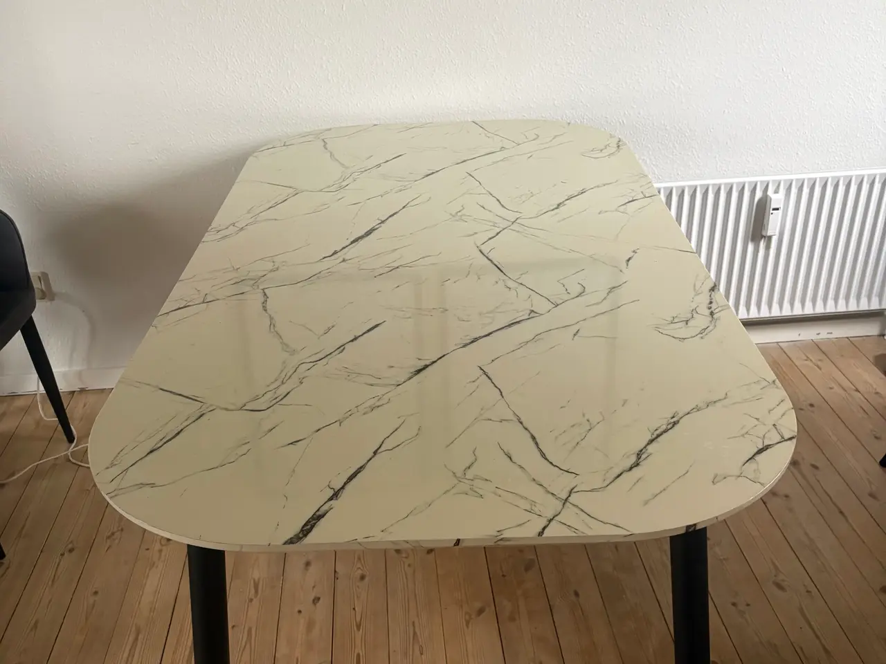 Billede 8 - Spisebord med marmor look