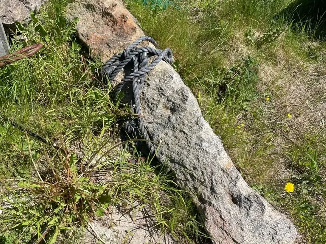 Billede 2 - Pullert i natursten