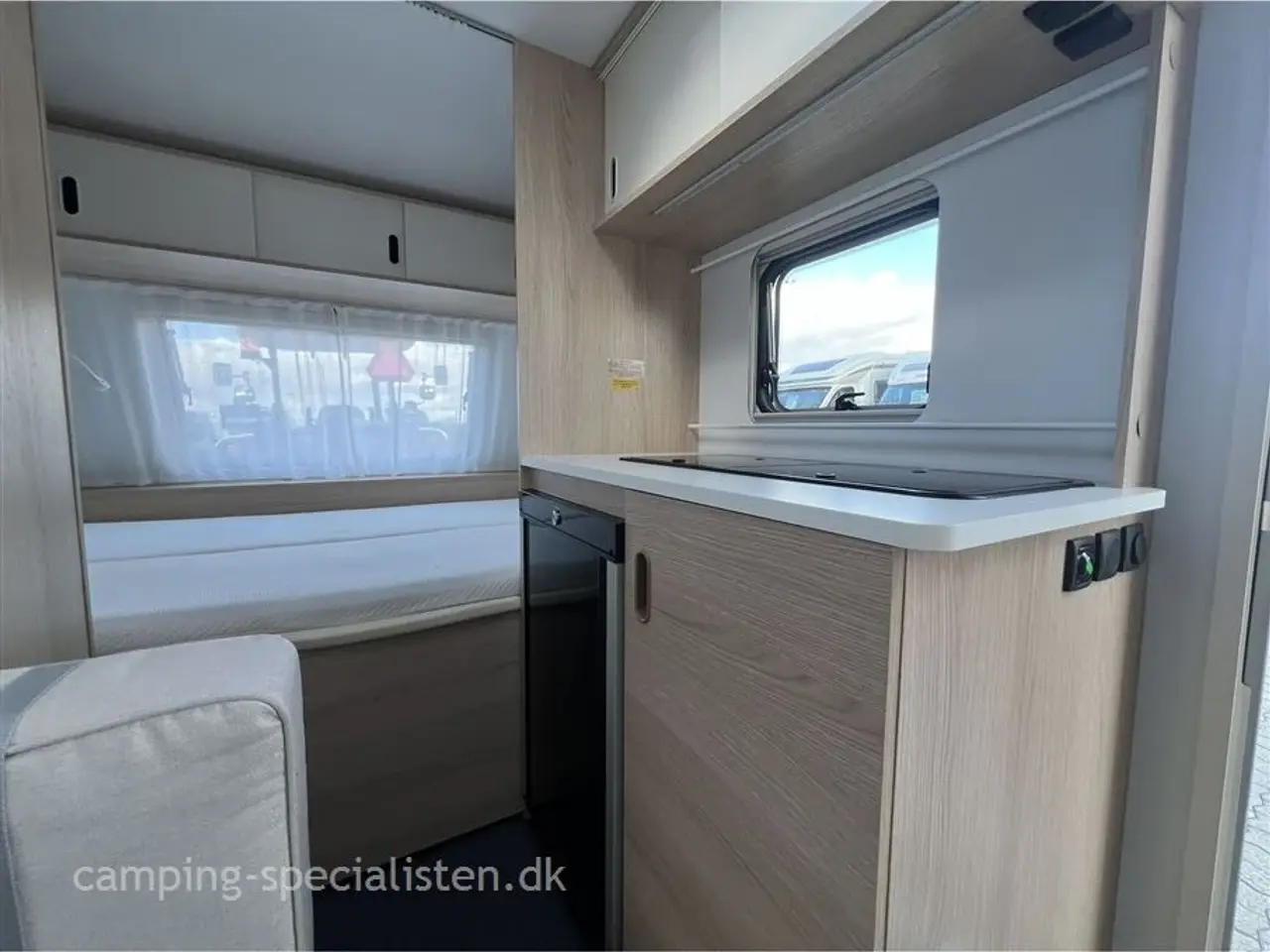 Billede 7 - 2025 - Adria Aviva 400 PS   2025 Adria Aviva 400 PS med 3 meter telt  - se den nu hos Camping-Specialisten.dk