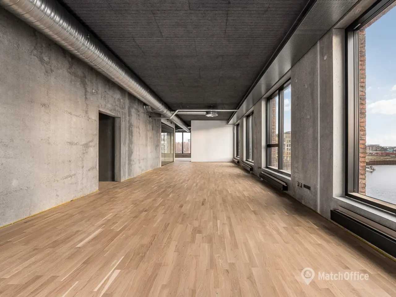 Billede 11 - 803 m² KONTOR MED FÆLLES KANTINE OG MØDECENTER - OG VANDUDSIGT!