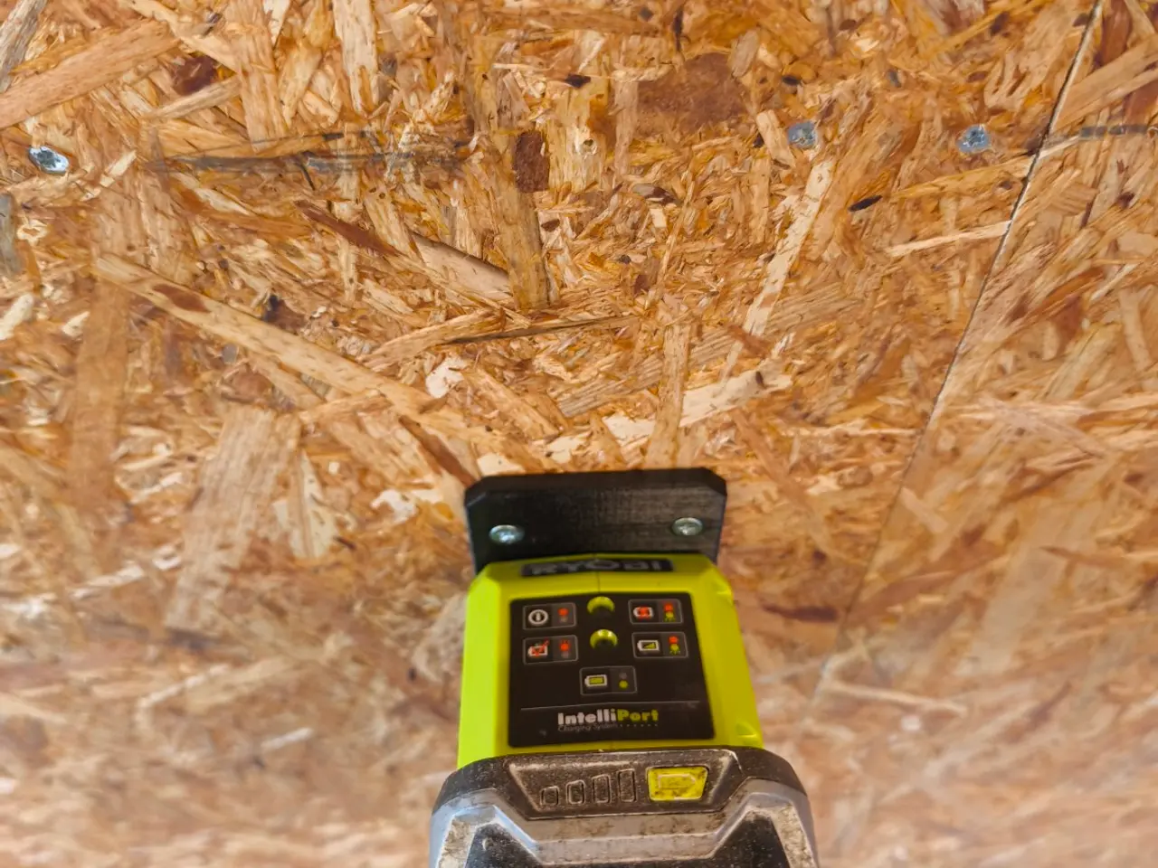 Billede 5 - Ryobi ONE+ ladeholder – 3D-printet vægholder