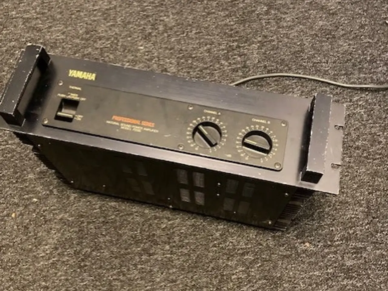 Billede 1 - Effektforstærker - Yamaha - P2100