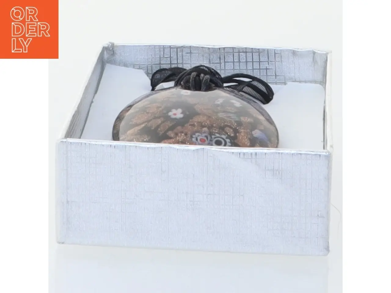 Billede 2 - Håndlavet italiensk design, sort glassmykke med flot mønster. Helt nyt (str. Kasse 9 x 6 cm)