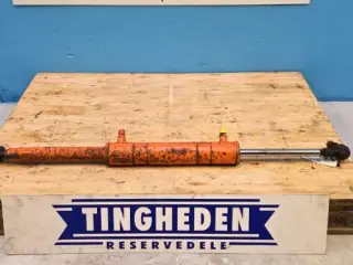 Dronningborg D7000 Styrecylinder 28741028