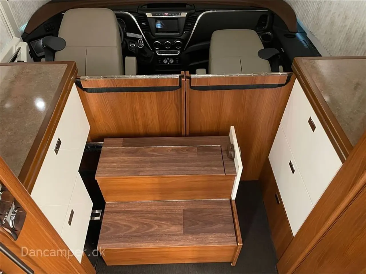 Billede 16 - 2025 - Carthago liner-for-two 53 L   Fabriksny luxuscamper