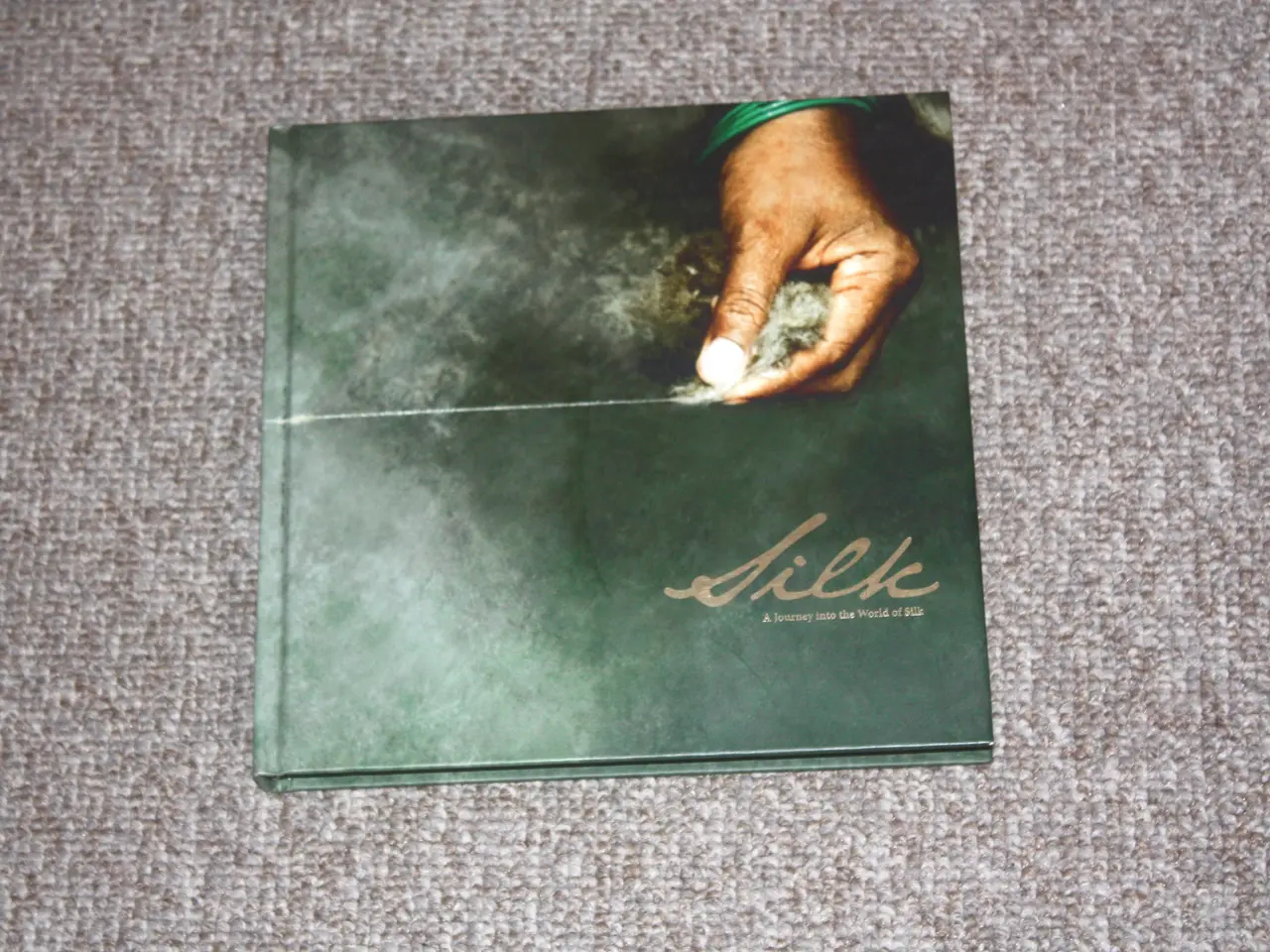 Billede 1 - Silk: A Journey into the World of Silk
