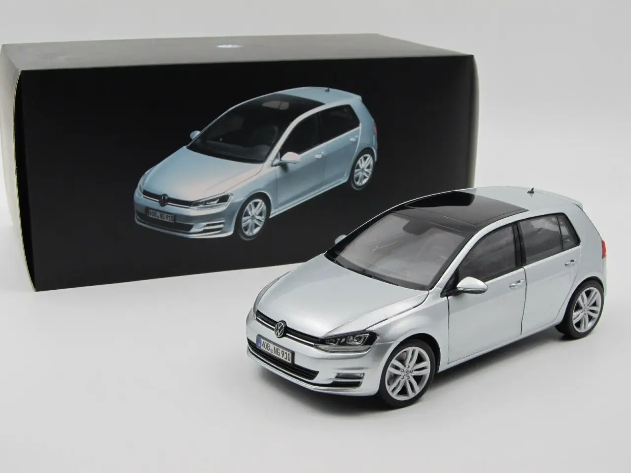 Billede 1 - 2013 VW Golf 7 / VII Dealer Edition - 1:18