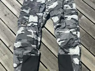 MMASU camouflage bukser str M grå/sort