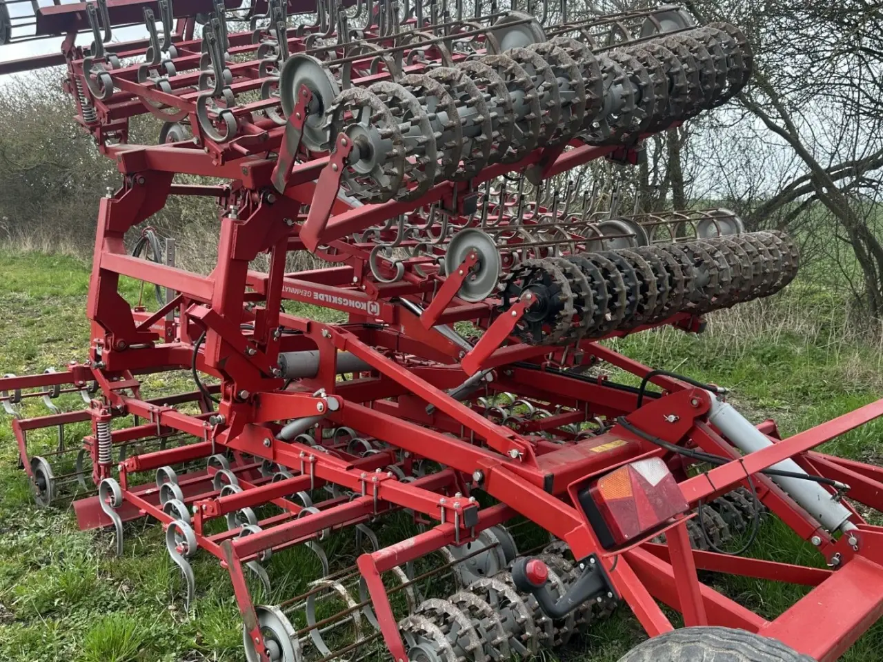 Billede 3 - Kongskilde 7 meter germinator med CROSKILL tromle bagerst. Velegnet til roer, spinat og andre speciel afgrøder.