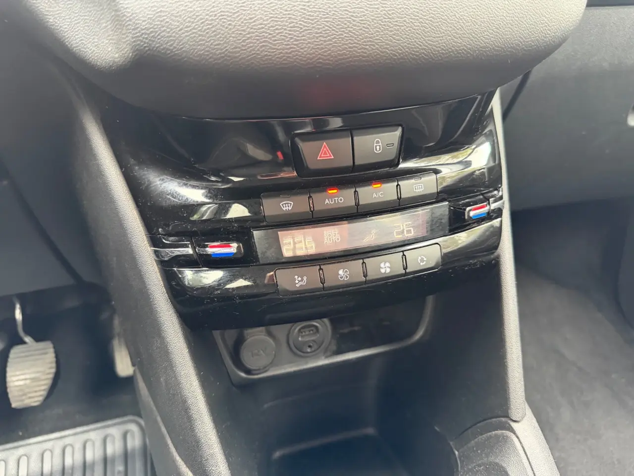 Billede 13 - Peugeot 208 1,6 BlueHDi 100 Envy Sky