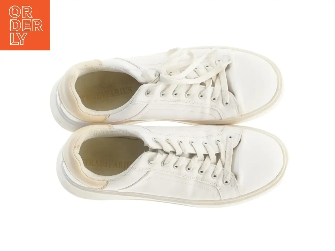 Billede 2 - Hvide sneakers fra Stradivarius (str. 41 )